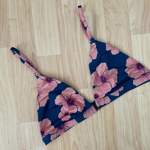XL Hibiscus Lawai Top
